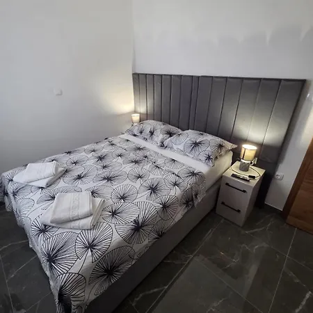 Tomi Apartamento